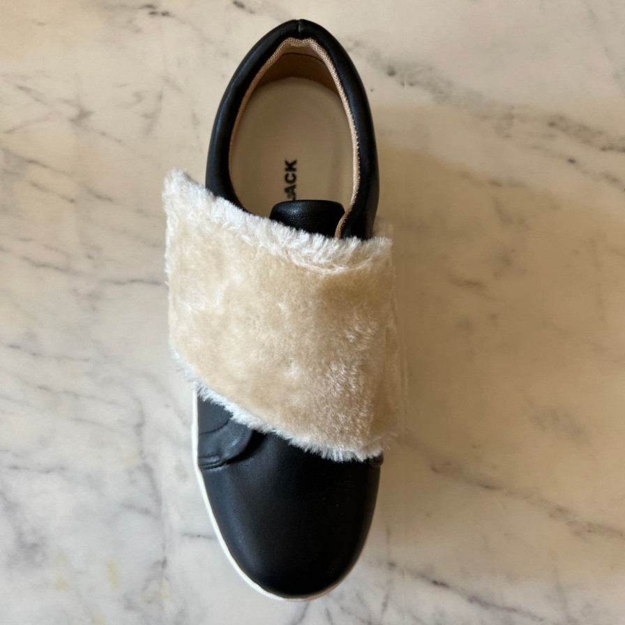 Shoes all black | Fun Fur Banded Sneak